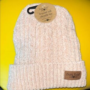 Butte Knits Women's Soft Chenille Hat - Creamy pink